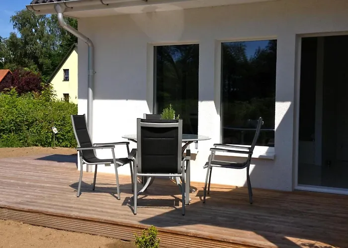 In Mit Grosser Terrasse By Interhome アパート Patzig